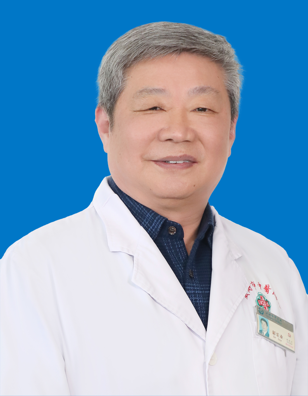 點(diǎn)擊照片，查看專家專長(zhǎng)、出診時(shí)間